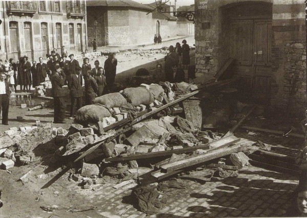 1934 Revolución de Octubre, Barricadas en la avenida Schultz